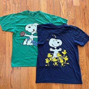 Set of 2 Snoopy Shirts Charlie Brown Peanuts Christmas Pumpkin medium